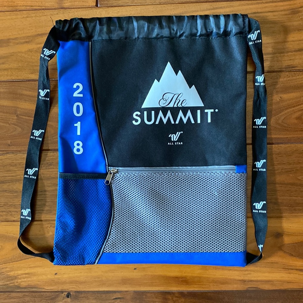Varsity 2018 The Summit Bag